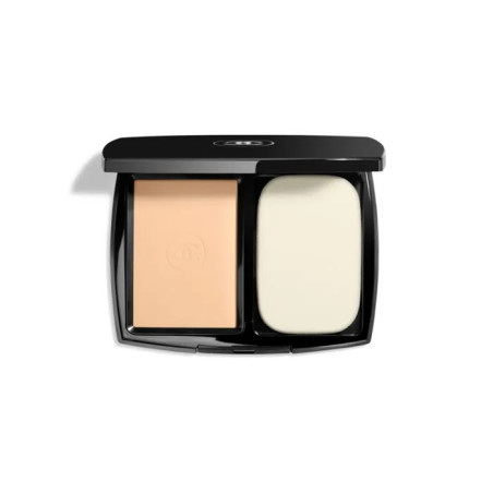 Chanel Ultra Le Teint Compact SPF15 B20